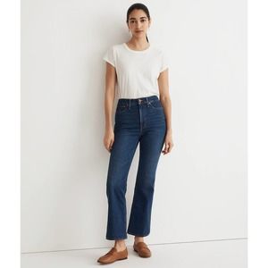 Madewell Women's Straight Leg Jeans in Dark Blue